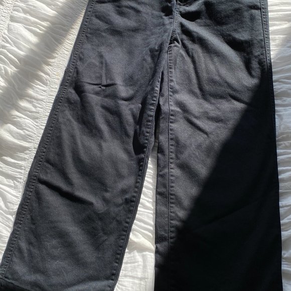 GAP High Rise Wide-Leg Crop Chino in Black - Picture 4 of 7